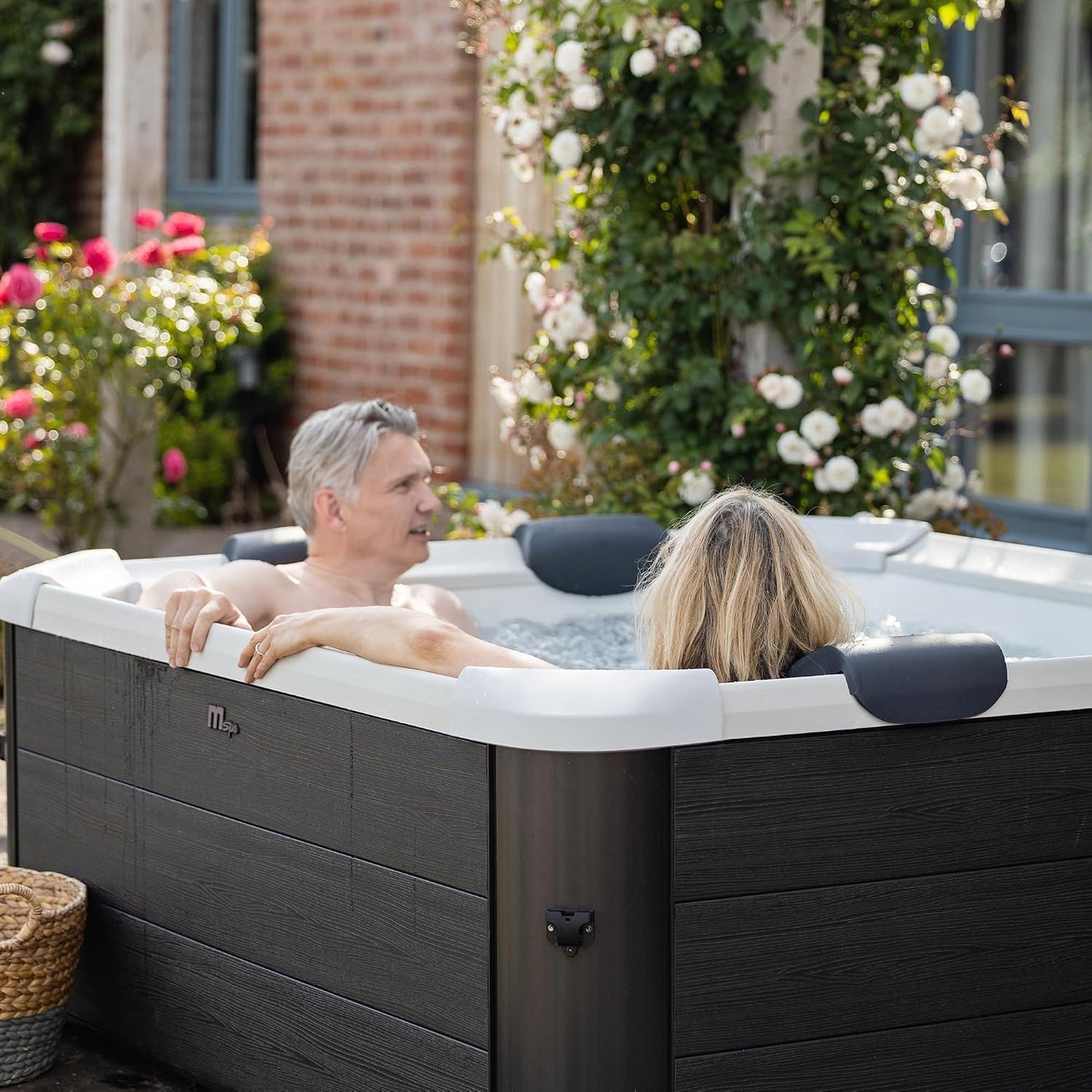 MSpa Square Hydro Jets Bubble Spa with Hard Exterior & Soft Lining Interior | 4 to 6 Person Hot Tub with 2 Covers (1 Standard and 1 Energy-Efficient Cover), Oslo
