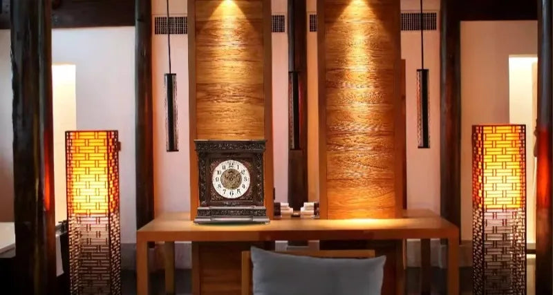Solid Wood Table Clock Retro Silent Hourly Chime Desk