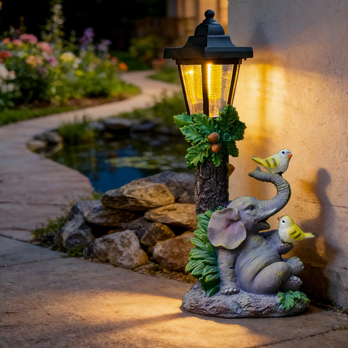 Solar Frog Garden Statue, Outside Frog Statue Gift - Outdoor Solar Garden Figurines Decorative Art Housewarming Gift Suitable for Balcony, Courtyard, and Lawn Decor