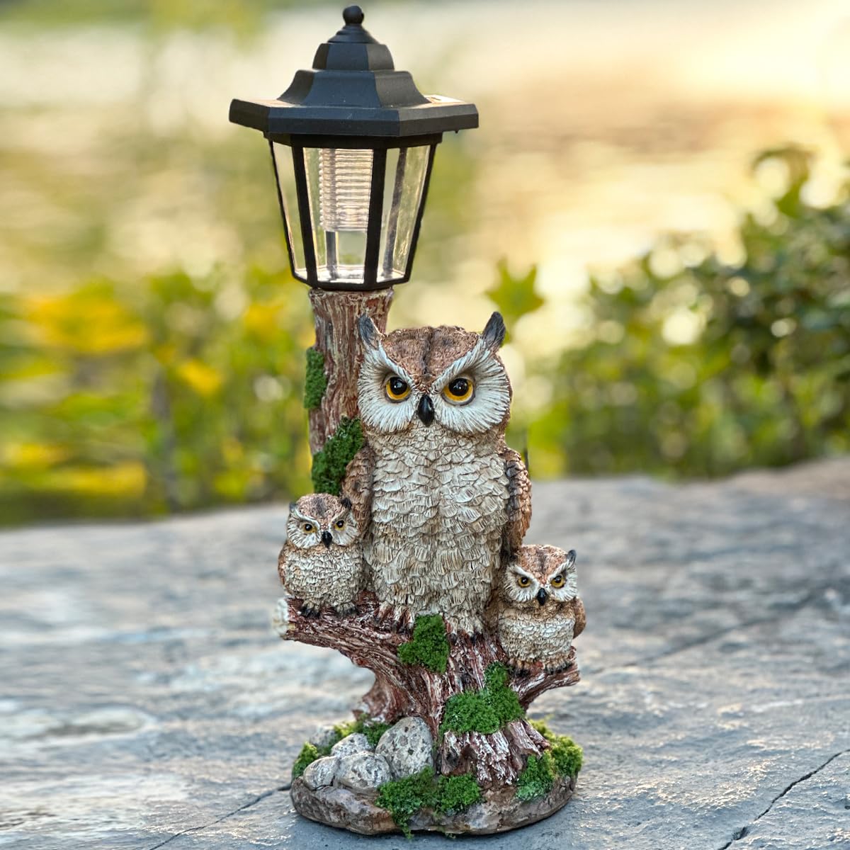 Solar Frog Garden Statue, Outside Frog Statue Gift - Outdoor Solar Garden Figurines Decorative Art Housewarming Gift Suitable for Balcony, Courtyard, and Lawn Decor