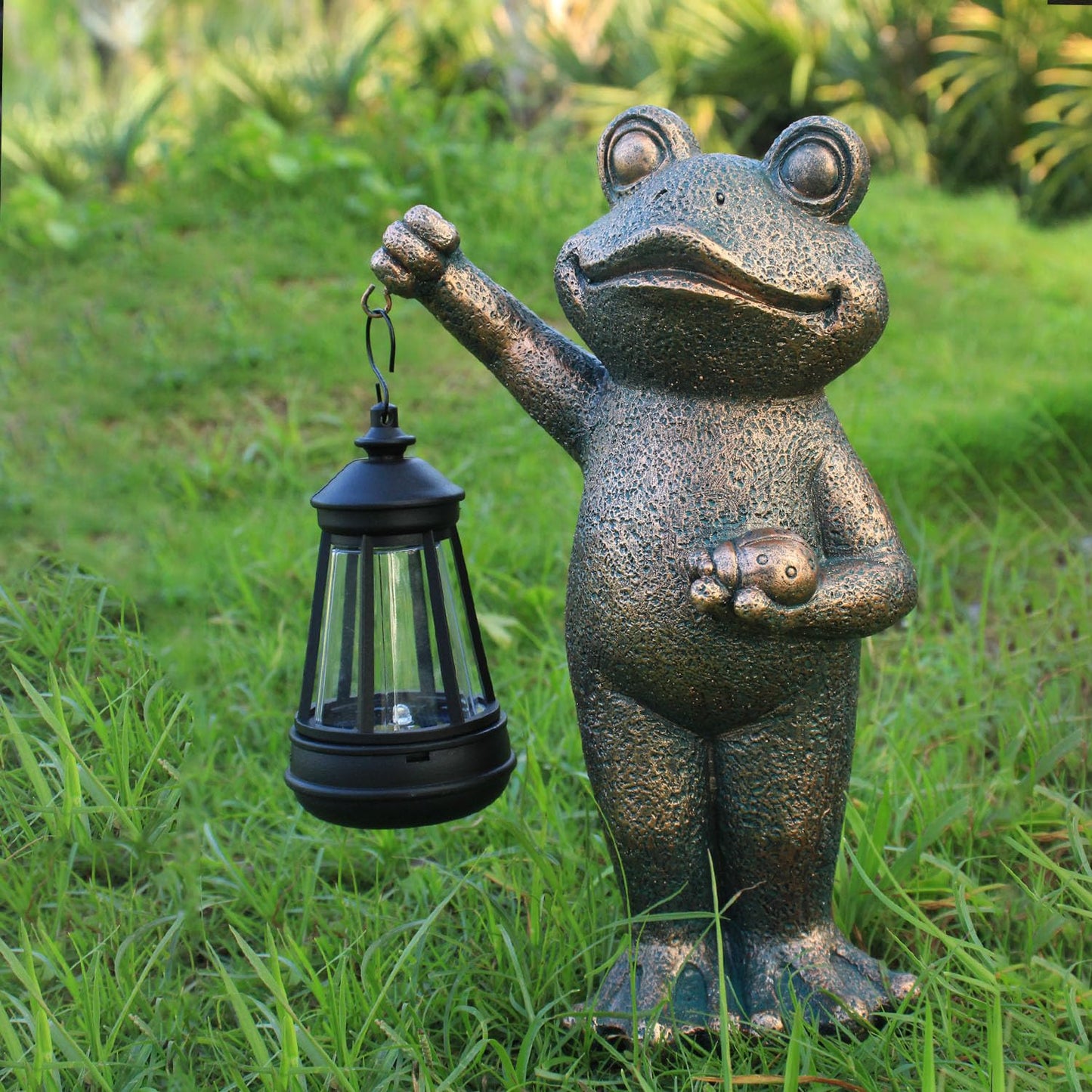 Solar Frog Garden Statue, Resin Figurine with Ladybug & Hanging Solar Lantern Outdoor Decor
