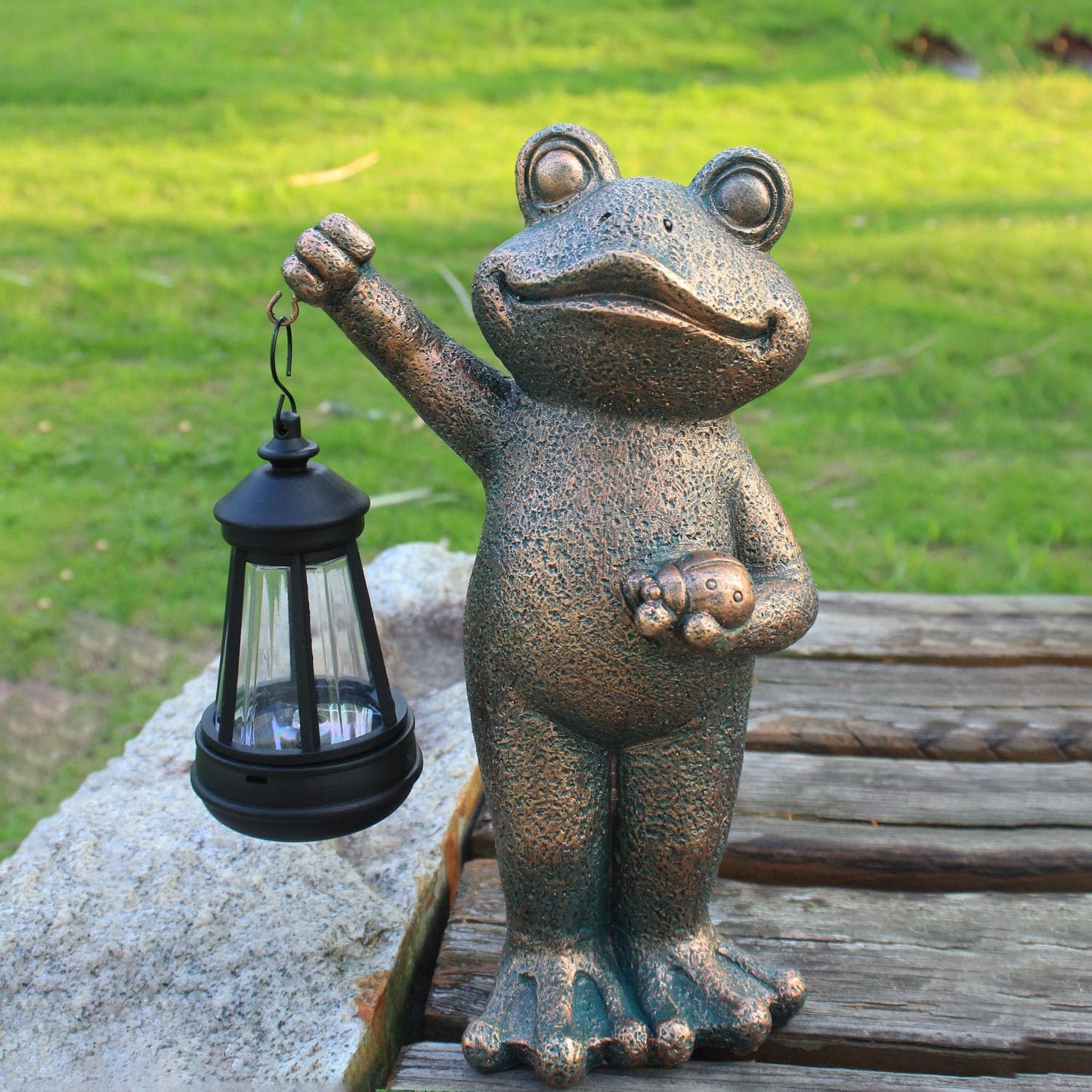 Solar Frog Garden Statue, Resin Figurine with Ladybug & Hanging Solar Lantern Outdoor Decor