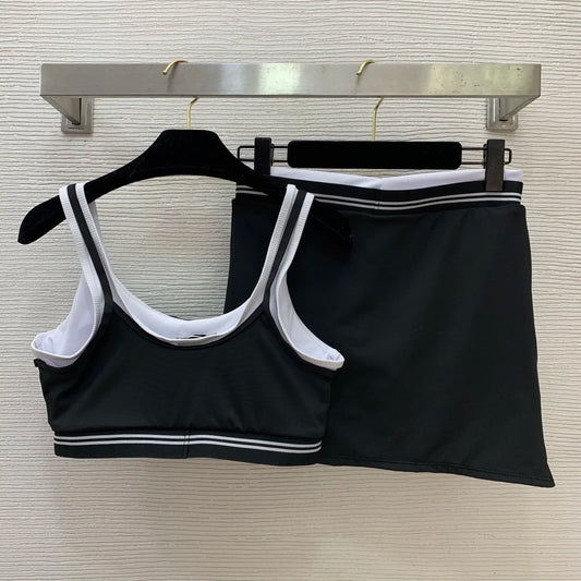 2026 Fashionable two-tone sports bra, vest, tennis skirt, yoga and fitness set