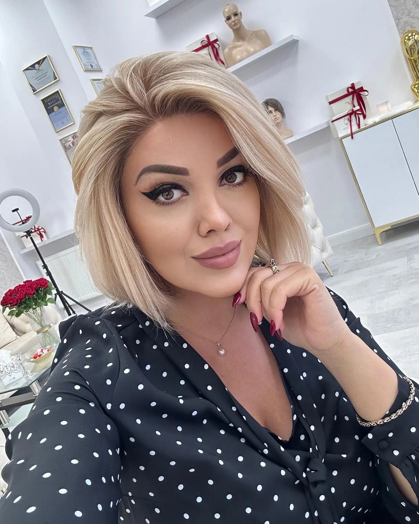 Light Blonde Highlight Bob Synthetic Wig Natural Straight Glueless Lace Front