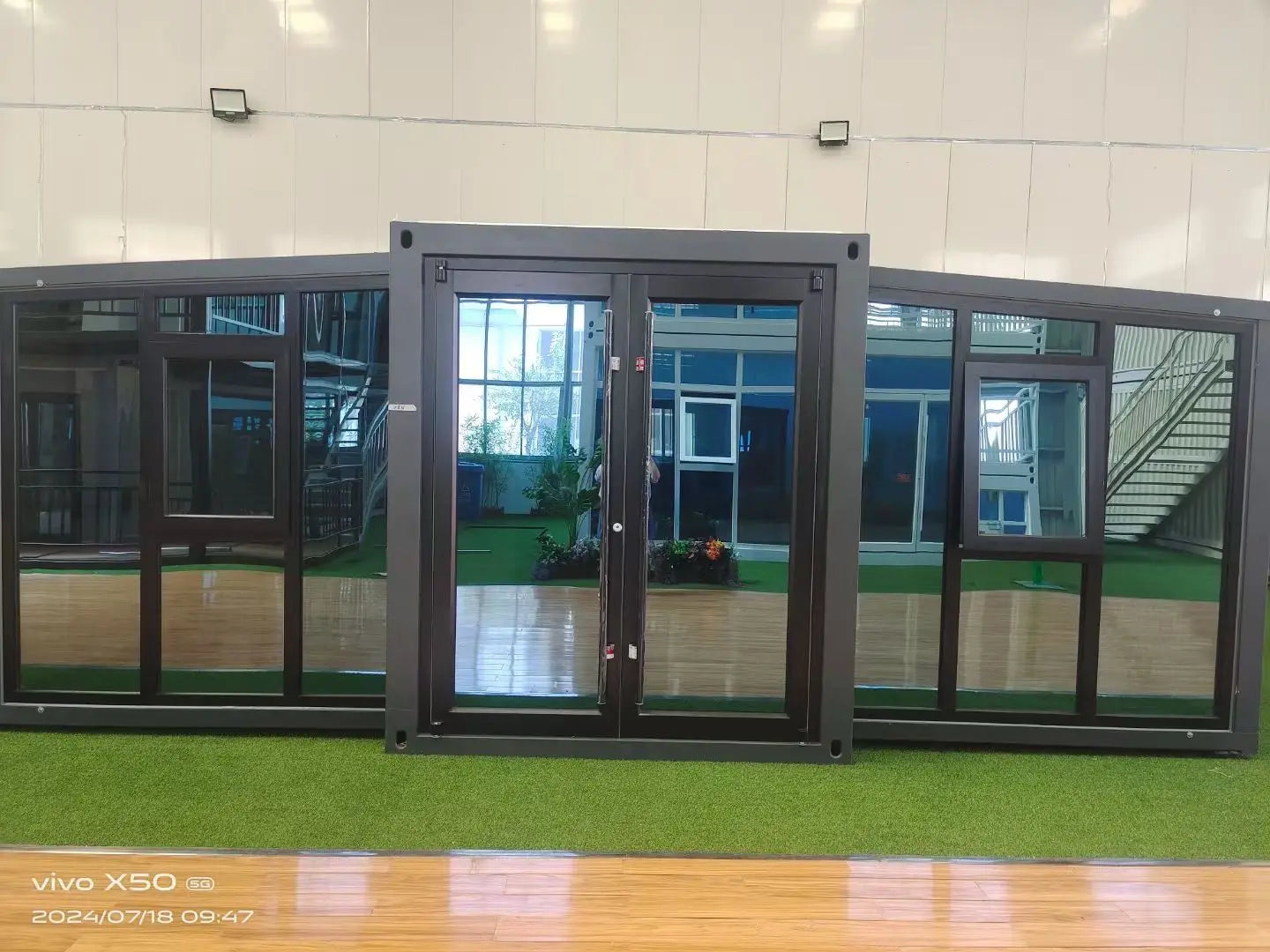 Portable Living Container Tiny House 20ft Foldable Prefab Mobile Modular Office Home Steel Frame Expandable